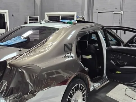 메르세데스 벤츠 전기형 W222 S-Class 350d, 후기형 마이바흐 신형개조 컨버전 이후 전체랩핑시공! 마이바흐상징 듀오(투)톤&코치라인까지! 랩핑은 경기도 일산 제이엔제이 / 고양시 성석동