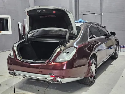 메르세데스 벤츠 전기형 W222 S-Class 350d, 후기형 마이바흐 신형개조 컨버전 이후 전체랩핑시공! 마이바흐상징 듀오(투)톤&코치라인까지! 랩핑은 경기도 일산 제이엔제이 / 고양시 성석동