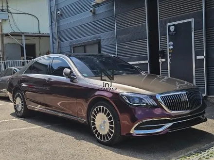 메르세데스 벤츠 전기형 W222 S-Class 350d, 후기형 마이바흐 신형개조 컨버전 이후 전체랩핑시공! 마이바흐상징 듀오(투)톤&코치라인까지! 랩핑은 경기도 일산 제이엔제이 / 고양시 성석동
