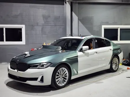 BMW G바디 5시리즈 520i , 자사OEM 고광도필름 전체랩핑, 일산 성석동 사리현동 자동차랩핑 사고수리맛집 제이엔제이컴퍼니 여성랩핑 랩핑교육 수입차랩핑 / 고양시 성석동