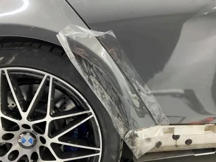 일산파주 자동차 랩핑맛집 BMW F80 M3 대물보험 사고수리 이후, 에이버리 유광 다크그레이 부분랩핑 재시공! 3M유광카본 포인트랩핑까지 ! [서울랩핑] / 고양시 성석동