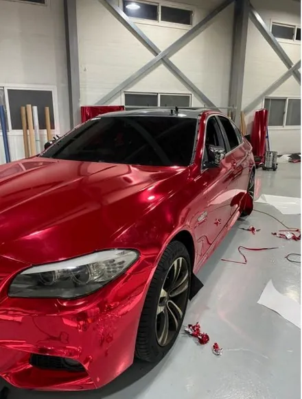 BMW F10 5시리즈 520d 그레이계열 원도장에서, 화려 한 레드크롬으로 전체랩핑 시공! 이 모든것은 일산파주 제이엔제이컴퍼니에서! 깔끔한 크롬랩핑 한판시공! / 고양시 성석동