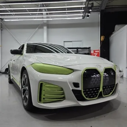 BMW i4 사틴블랙 전체랩핑시공 / 충남 천안