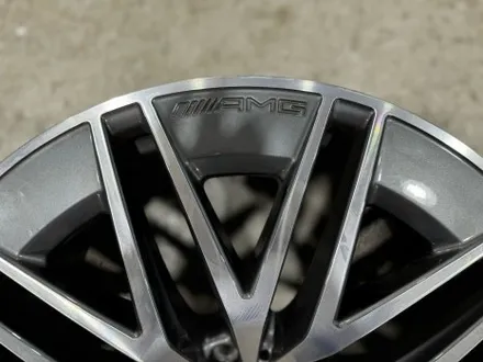 벤츠GLE53AMG 유광블랙 순정 22인치 시흥휠도색전문 H타이어 트랙