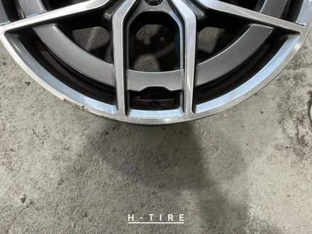 벤츠 W213 E220D 순정19인치 다크건메탈 안산휠도색