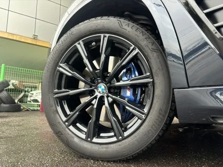 시흥휠도색 BMW G05 X5 순정 20인치 유광블랙 타이어트랙