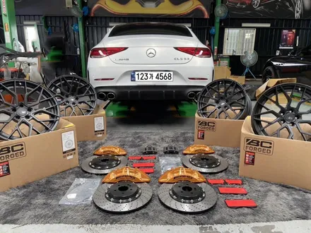 벤츠 CLS53AMG 브레이크 6P 리어 4P 20인치 휠타이어 카본 파츠 / 경기 고양 일산서구