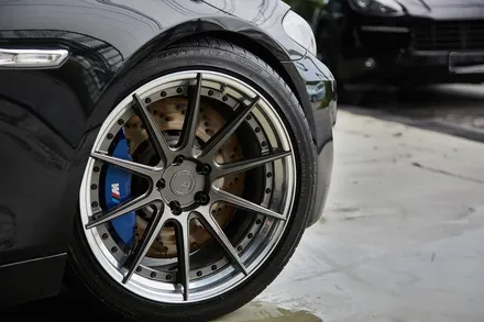 BMW F10 5시리즈 20인치휠 + M5 브레이크 시스템 / 경기 고양 일산서구