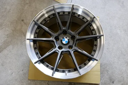 BMW F10 528i 휠타이어 장착 카본 장착 프론트립 사이드 스커트 트렁크 스포일러 리어 디퓨져 가변배기시스템 장착 / 경기 고양 일산서구
