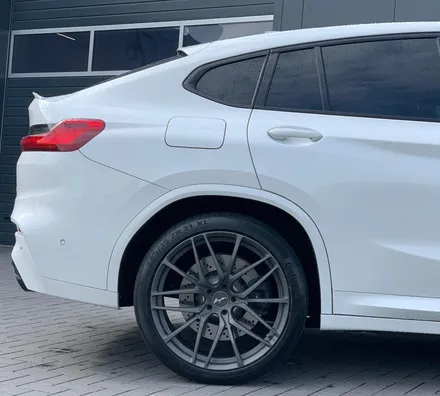 BMW X4M 21인치 휠타이어 장착 F98 x4M 가변배기시스템 장착  21인치 휠타이어 장착 / 경기 고양 일산서구