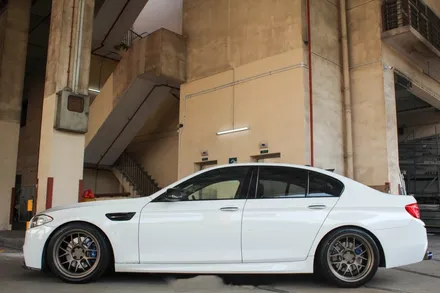 BMW F10 528i 19인치 휠타이어 가변배기시스템 일체형 서스펜션 / 경기 고양 일산서구