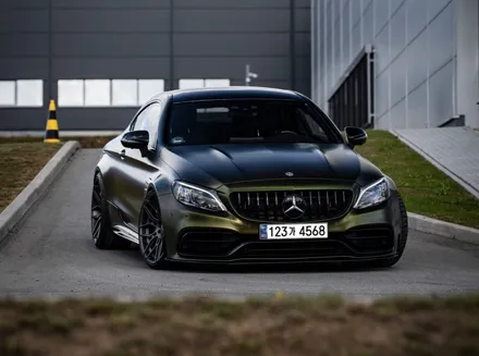 벤츠 C63S 20인치 휠타이어 장착 가변배기 일체형 차고조절 다운스프링 장착 / 경기 고양 일산서구