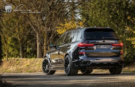 BMW X7 루마디자인 휠타이어 바디킷 프론트립 휀다 트렁크 스포일러 24인치 휠타이어 장착  카본 사이드미러 / 경기 고양 일산서구