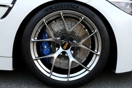 BMW M4 KW 일체형서스펜션 BBS Fi-R 휠 아크라포빅 브레이크 / 경기 고양 일산서구