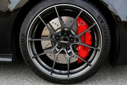 벤츠 CLA45S AMG 아미트릭스 가변배기시스템 레이스 볼크 G025 19인치 휠타이어 장착 일체형 서스펜션 BC레이싱 / 경기 고양 일산서구