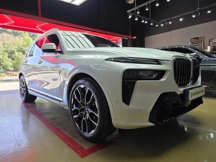 진주 사이드스텝 BMW x7 40i 크롬딜리트 블랙 유광머플러팁 킹스텝.전동사이드발판 튜닝 / 진주, 창원