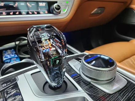 진주 튜닝 bmw 7시리즈 g12 크리스탈기어봉 3종 장착 경험이 풍부한 곳 / 진주, 창원