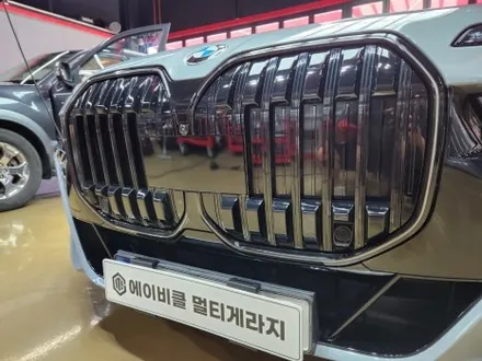 진주 BMW 7시리즈 (G70) 테일램프 윈도우 그릴 블랙유광 랩핑 크롬 딜리트 / 진주, 창원