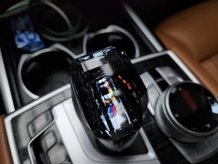 진주 튜닝 bmw 7시리즈 g12 크리스탈기어봉 3종 장착 경험이 풍부한 곳 / 진주, 창원