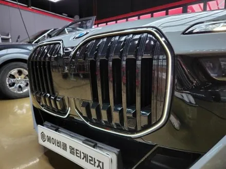 진주 BMW 7시리즈 (G70) 테일램프 윈도우 그릴 블랙유광 랩핑 크롬 딜리트 / 진주, 창원