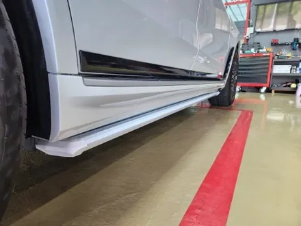 진주 전동사이드스텝 bmw x7 킹스텝 화이트 제품으로 일체형 스럽게 장착!! / 진주, 창원