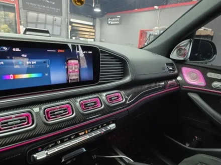 진주 레트로핏 벤츠gle 53amg 실내 송풍구.부메스터.미드커버 엠비언트 실내 구경하기 / 진주, 창원