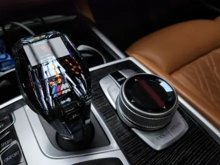 진주 튜닝 bmw 7시리즈 g12 크리스탈기어봉 3종 장착 경험이 풍부한 곳 / 진주, 창원
