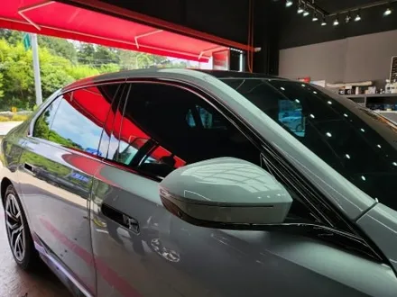 진주 BMW 7시리즈 (G70) 테일램프 윈도우 그릴 블랙유광 랩핑 크롬 딜리트 / 진주, 창원