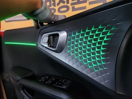 진주 엠비언트 기아 쏘울 에이비클 RGB엠비언트 도어4 풋등1열 순정 무드등 연동 시공 작업 현장 / 진주, 창원