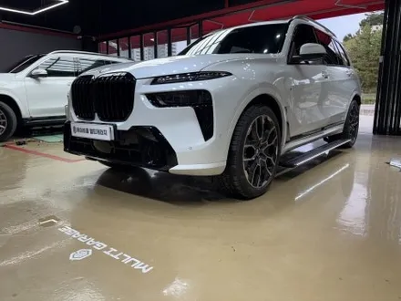 진주 사이드스텝 BMW x7 40i 크롬딜리트 블랙 유광머플러팁 킹스텝.전동사이드발판 튜닝 / 진주, 창원
