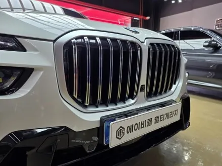 진주 사이드스텝 BMW x7 40i 크롬딜리트 블랙 유광머플러팁 킹스텝.전동사이드발판 튜닝 / 진주, 창원