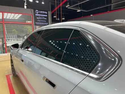 진주 BMW 7시리즈 (G70) 테일램프 윈도우 그릴 블랙유광 랩핑 크롬 딜리트 / 진주, 창원