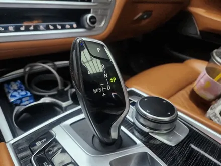 진주 튜닝 bmw 7시리즈 g12 크리스탈기어봉 3종 장착 경험이 풍부한 곳 / 진주, 창원