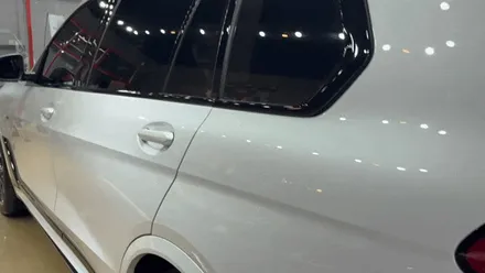 진주 사이드스텝 BMW x7 40i 크롬딜리트 블랙 유광머플러팁 킹스텝.전동사이드발판 튜닝 / 진주, 창원