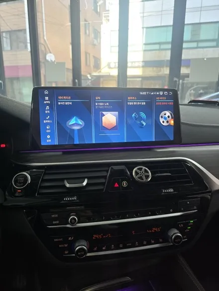 BMW 5시리즈(G30) 12.6인치 안드로이드 올인원 장착! 퀄컴 스냅드래곤 680의 압도적 성능 / 서울 서초 양재동