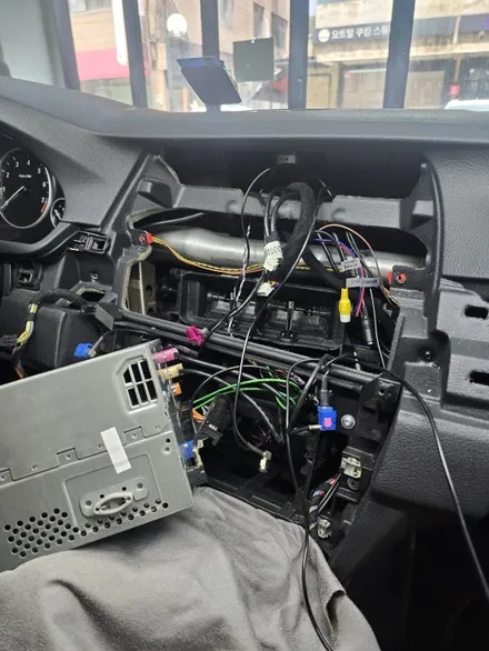 [공지] 양재 사운드코디  BMW F10 528i 퀄컴 스냅드래곤 680 안드로이드 작업. / 서울 서초 양재동