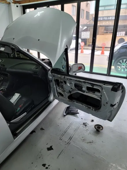 BMW Z3 헤드유닛& 포칼 스피커 / 서울 서초, 양재, 개