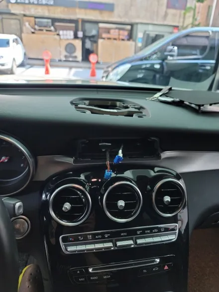 벤츠 GLC 300 안드로이드 올인원 10\