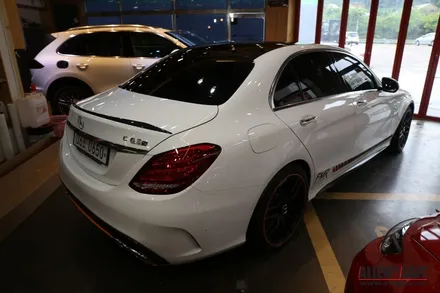 [에일리언 아지트] 메르세데스 (벤츠) AMG C63s 데칼 시공 / 성남시 분당구 운중동