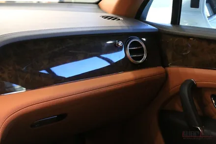 다이아수저를 물고 태어난 SUV 벤틀리 \'벤테이가\' 클리프디자인 프리마X PPF시공 과 윈드쉴드 그리고 코니카미놀타 틴팅. / 성남시 분당구 운중동
