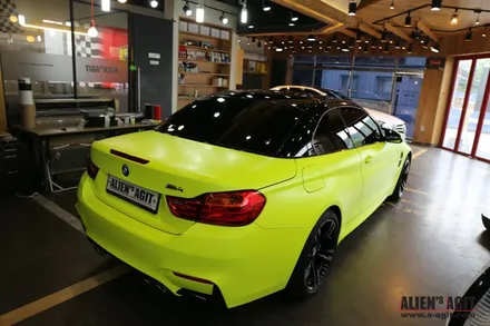 [에일리언 아지트] BMW M4 컨버터블 전체 형광 랩핑 / 성남시 분당구 운중동