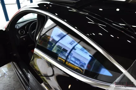 메르세데스 AMG C Coupe : 클리프디자인 아이리스 틴팅 필름 _고성능 세라믹 컬러 틴팅을 유리창에 입히기. / 성남시 분당구 운중동