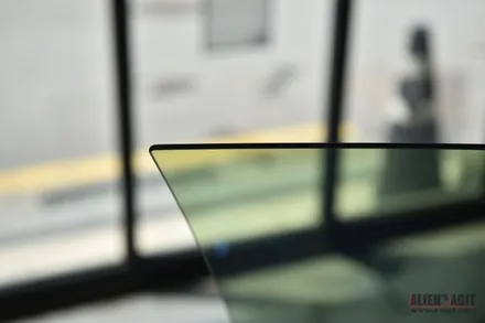메르세데스 AMG C Coupe : 클리프디자인 아이리스 틴팅 필름 _고성능 세라믹 컬러 틴팅을 유리창에 입히기. / 성남시 분당구 운중동