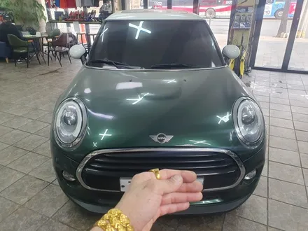 BMW 미니쿠퍼 3세대 F56 소모품 브레이크 패드를 성능좋은 브렘보 브레이크 패드로 교환하여 차량에 컨디션을 회복시켜 드렸습니다.~~~^^ / 서울 도봉구