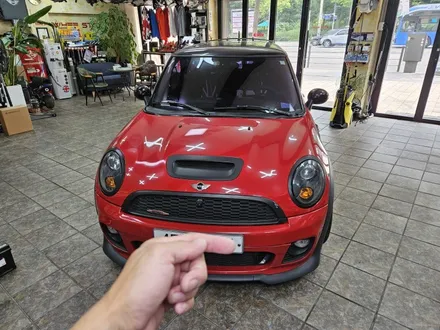 BMW 미니쿠퍼 2세대 R56 수명이 다한 배터리를 고성능 AGM 배터리 교환과 코딩으로 차량컨디션을 회복시켜 드렸습니다.~~~^^ / 서울 도봉구