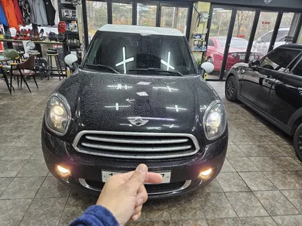 BMW 미니쿠퍼 R61 페이스맨 수명이다한 라이트를 오스람 벌브로 교체및 배터리 LED튜닝 리모컨배터리 본넷방음으로 차량에 불편함을 개선하여 드렸습니다.~~~^^ / 서울 도봉구