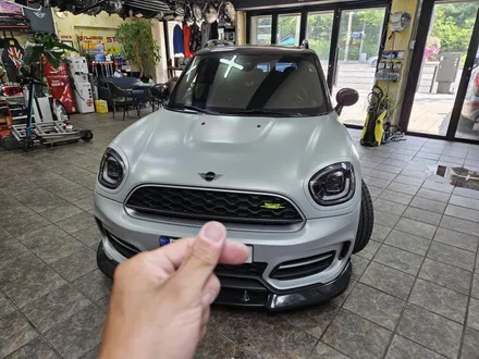 BMW 미니쿠퍼 F60 컨트리맨 편리한 피에조 부져 장착으로 도어에 잠금상태를 확인하실수 있습니다.~~~^^ / 서울 도봉구