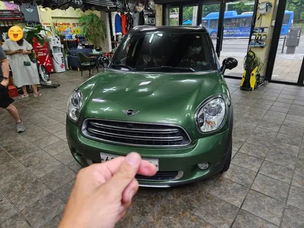 BMW 미니쿠퍼 R60 컨트리맨 고장난 아이나비 M박스 제거와 인터페이스 장착으로 모든기능을 살려드렸으며 어라운드뷰도 모두 수정하여 드렸습니다.~~~^^ / 서울 도봉구