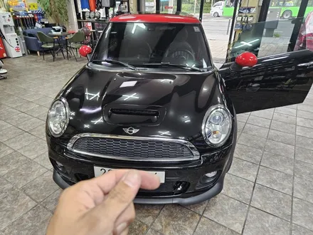 BMW 미니쿠퍼 R56 JCW 가져오신 터보 부스터 게이지 장착으로 주행중 갬성마력을 올려 드렸습니다.~~~~~~^^ / 서울 도봉구