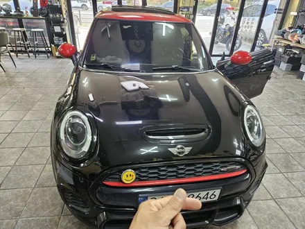 BMW 미니쿠퍼 F56 JCW 겨울철 필수기능 순정 열선시트 기능을 수리하여 엉따 등따를 살려드렸습니다.~~~~^^ / 서울 도봉구